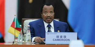 Paul Biya nimmt an einem Gipfeltreffen teil