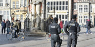 Polizeistreife auf dem Bremer Marktplatz