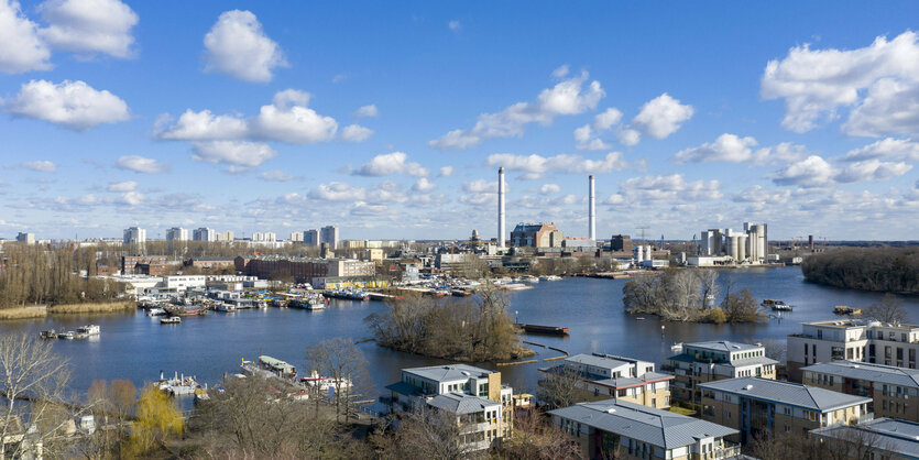 Blick über die Rummelsbucht Richtung Kraftwerk