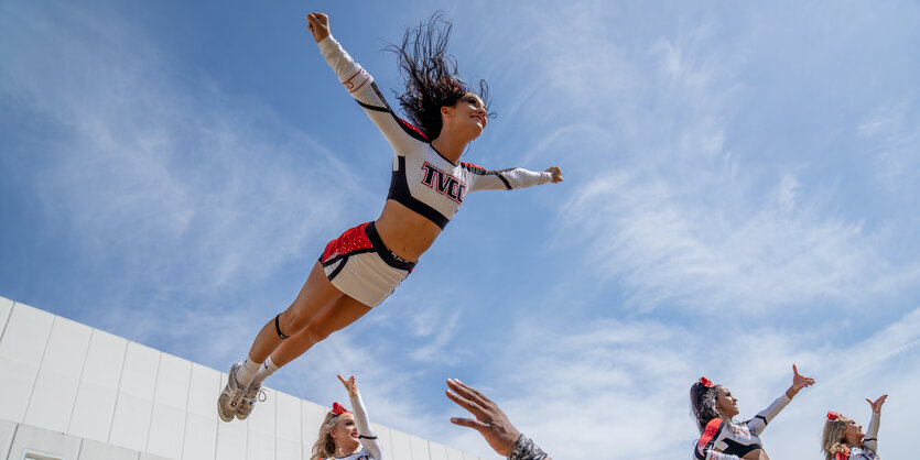 Cheerleader beim Training