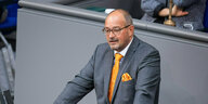 Uwe Witt am Rednerpult im Bundestag