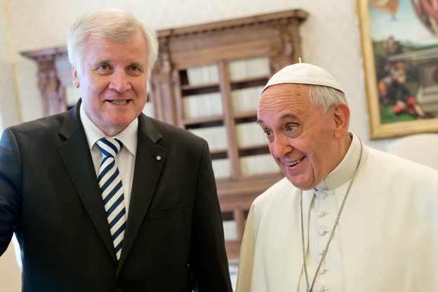 Seehofer trifft den Papst