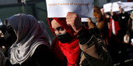 Protest von Frauen gegen die Taliban