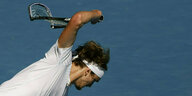 Alexander Zverev beim Zertrümmern seines Tennisschlägers