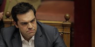 Alexis Tsipras mit grimiger Miene