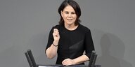 Annalena Baerbock spricht im Bundestag