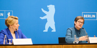 Franziska Giffey und Ulrike Gote bei Pressekonferenz