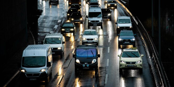 Stau auf einer Stadtautobahn