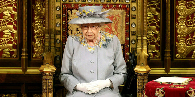 Königin Elizabeth II. hält eine Rede vom Thron im House of Lords