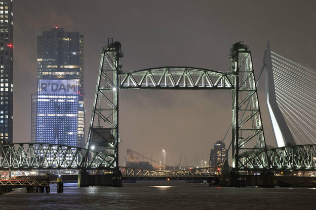 Eine alte Stahlbrücke