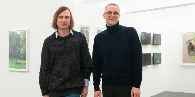 Lars Eidinger (l.) und Stefan Marx in der Ausstellung in der Hamburger Kunsthalle
