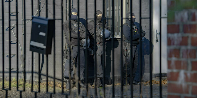 Razzia in Sachen EncroChat im Oktober 2021 in einem Gewerbegebiet in Berlin