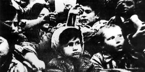 Kinder im Konzentrationslager Auschwitz, aufgenommen im Januar 1945