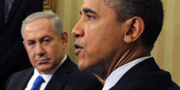 Barack Obama und Benjamin Netanjahu sitzen sich gegenüber