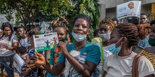 Tanzende Frauen in Cotonou