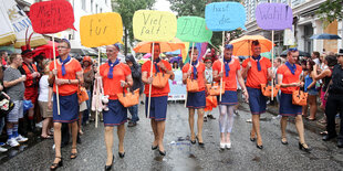 Teilnehmer des Christopher Street Day in Hamburg