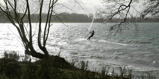 Windsurfer auf dem Wandlitzsee bei Berlin