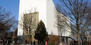 Die Ex-Kirche und heutige Synagoge von außen