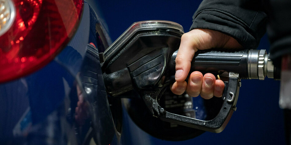 Benzinpreise in Deutschland: Noch viel zu billig 
