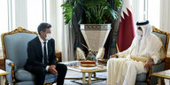 Bundeswirtschaftsminister Habeck im Gespräch mit dem Emir von Katar