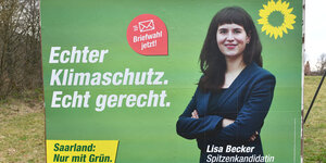 Ein Wahlplakat von Lisa Becker, worauf steht "Echter Klimaschutz. Echt gerecht!