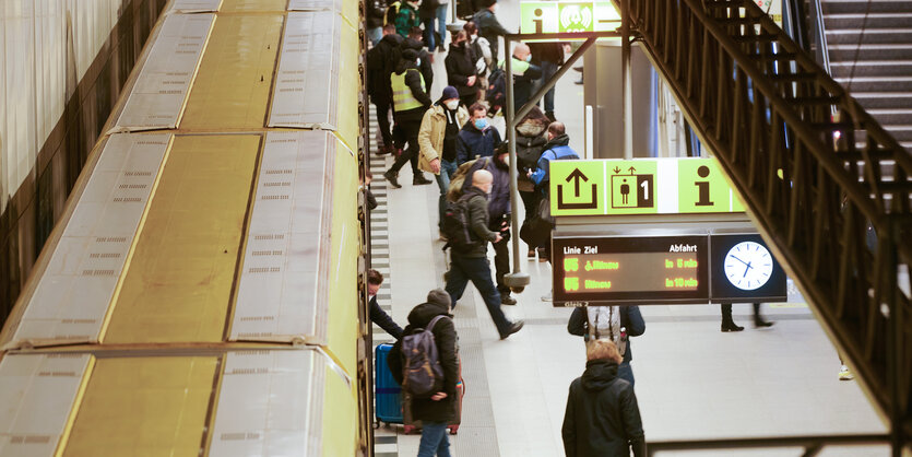 U-Bahnsteig der BVG in Berlin