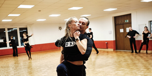 Anna Salita und Artur Balandin auf der Tanzfläche