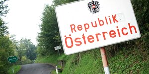 Grenzschild Österreich