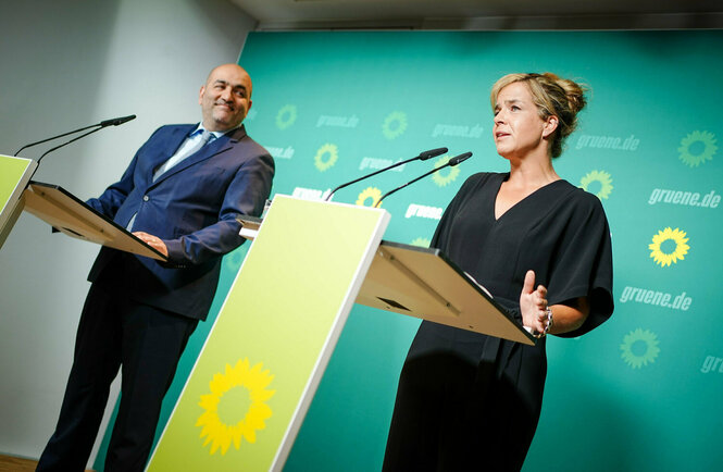 Presskonferenz von Mona Neubaur und Omid Nouripour