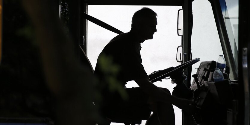 Trucker im Führerhaus