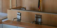 Leere Stühle im Bundesverfassungsgericht in Karlsruhe