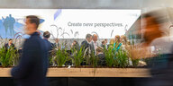 Auf dem DWS-Messestand auf der Expo in München prangt der Slogan "Create New Perspectives"
