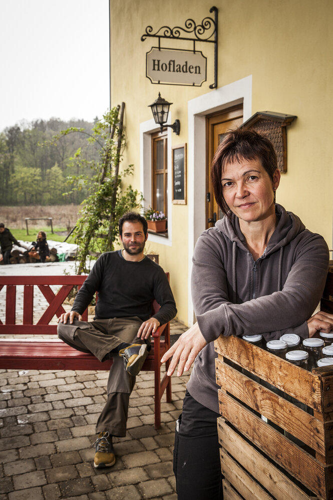 gensdorf: Auf dem Hof der Familie Fahner. Doris Bachmeier und ihr Bruder Thomas Fahner kuemmern sich um den Obstanbau