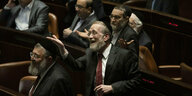 Abgeordnete in der Knesset nach der Abstimmungsniederlage der Regierung