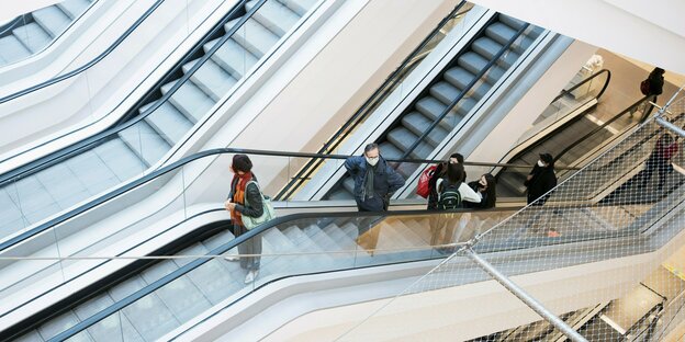 Rolltreppe in einem Shoppingcenter