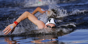 Florian Wellbrock beim 10-Kilometer-Schwimmen bei den Olympischen Spielen in Tokio 2021