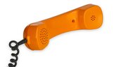 Ein orangefarbener Telefonhöhrer
