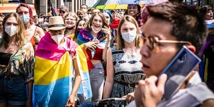 Menschenmenge auf dem CSD Berlin 2021