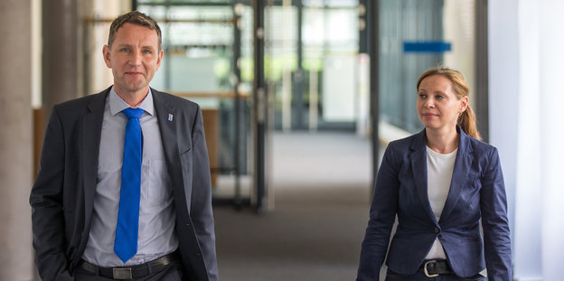 Björn Höcke und Pressesprecherin Laura Schuppert Björn Höcke und Pressesprecherin Laura Schuppert