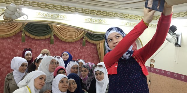 junge syrische Flüchtlingsfrauen im Ägypten