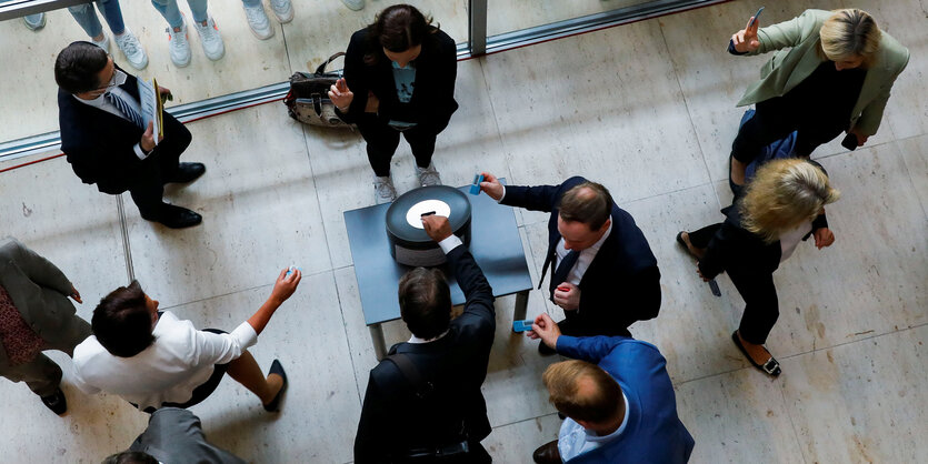 Abstimmung im Bundestag von oben betrachtet