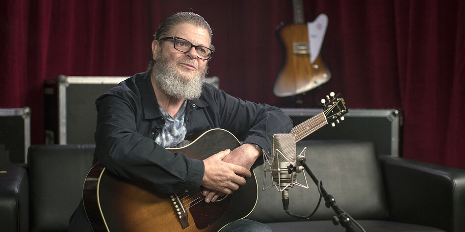 Musician Gustavo Santaolalla on tour: Become who you are
