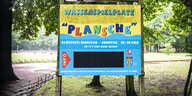 Eingangsschild des Wasserspielplatz "Plansche" im Plänterwald