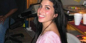 Amy Winehouse in einem Tonstudio