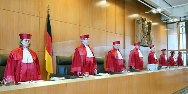 Karlsruher RichterInnen inroten Roben