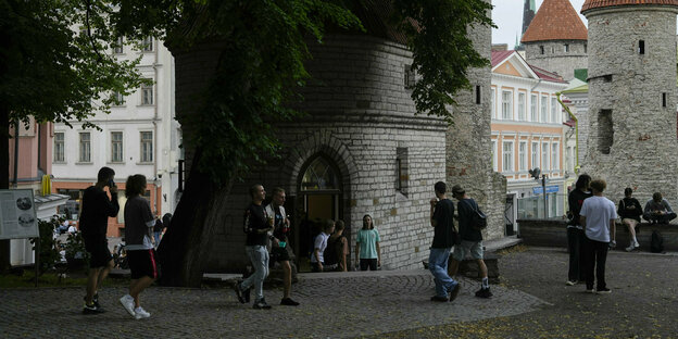 Menschen in der Innenstadt von Tallinn. Menschen in der Innenstadt von Tallinn.