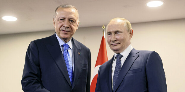 Erdogan und Putin schütteln sich die Hände