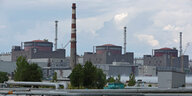 Blick auf das größte Atomkraftwerk Europas in Saporischschja.