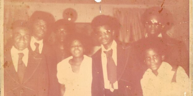 Die Staple Jr. Singers circa 1976 in einer verblichenen Fotografie