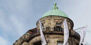 Die Kuppel des klassizistischen Bauwerks in Bayreuth, das heute Iwalewahaus heisst